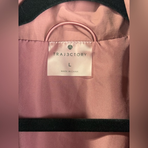 Traj3tory dusty mauve windbreaker jacket. Size Large. - Picture 7 of 7